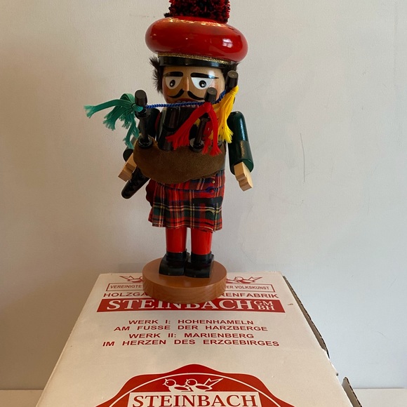 STEINBACH NUTCRACKER “CHUBBY BAGPIPER”German STEINBACH - Picture 9 of 12